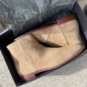 Men’s Tan Suede Ankle Boots